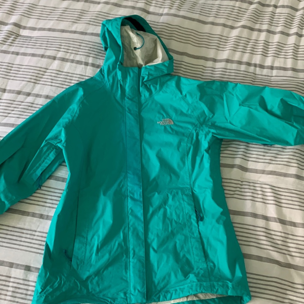 North Face Hyvent water resistant lightweight jacket - like new - Size Small